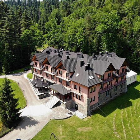 Hotel Salamandra Hoczew Екстериор снимка