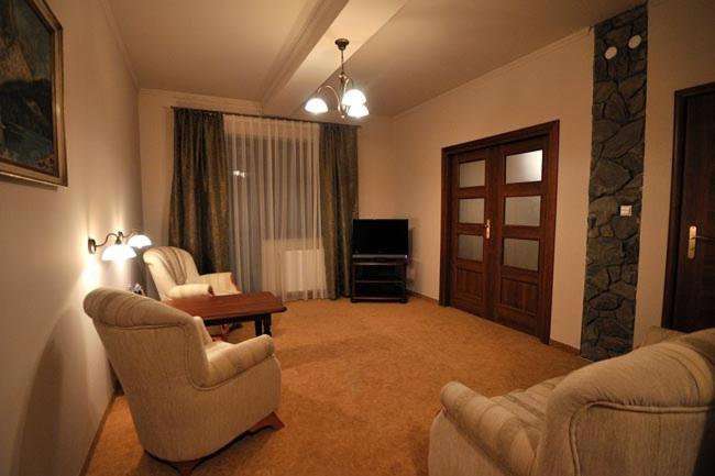 Hotel Salamandra Hoczew Екстериор снимка