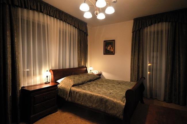Hotel Salamandra Hoczew Екстериор снимка