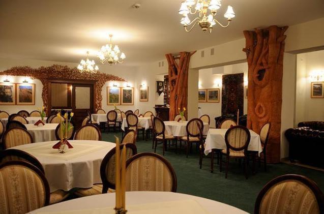 Hotel Salamandra Hoczew Екстериор снимка