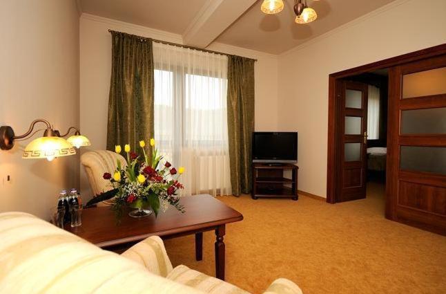 Hotel Salamandra Hoczew Стая снимка